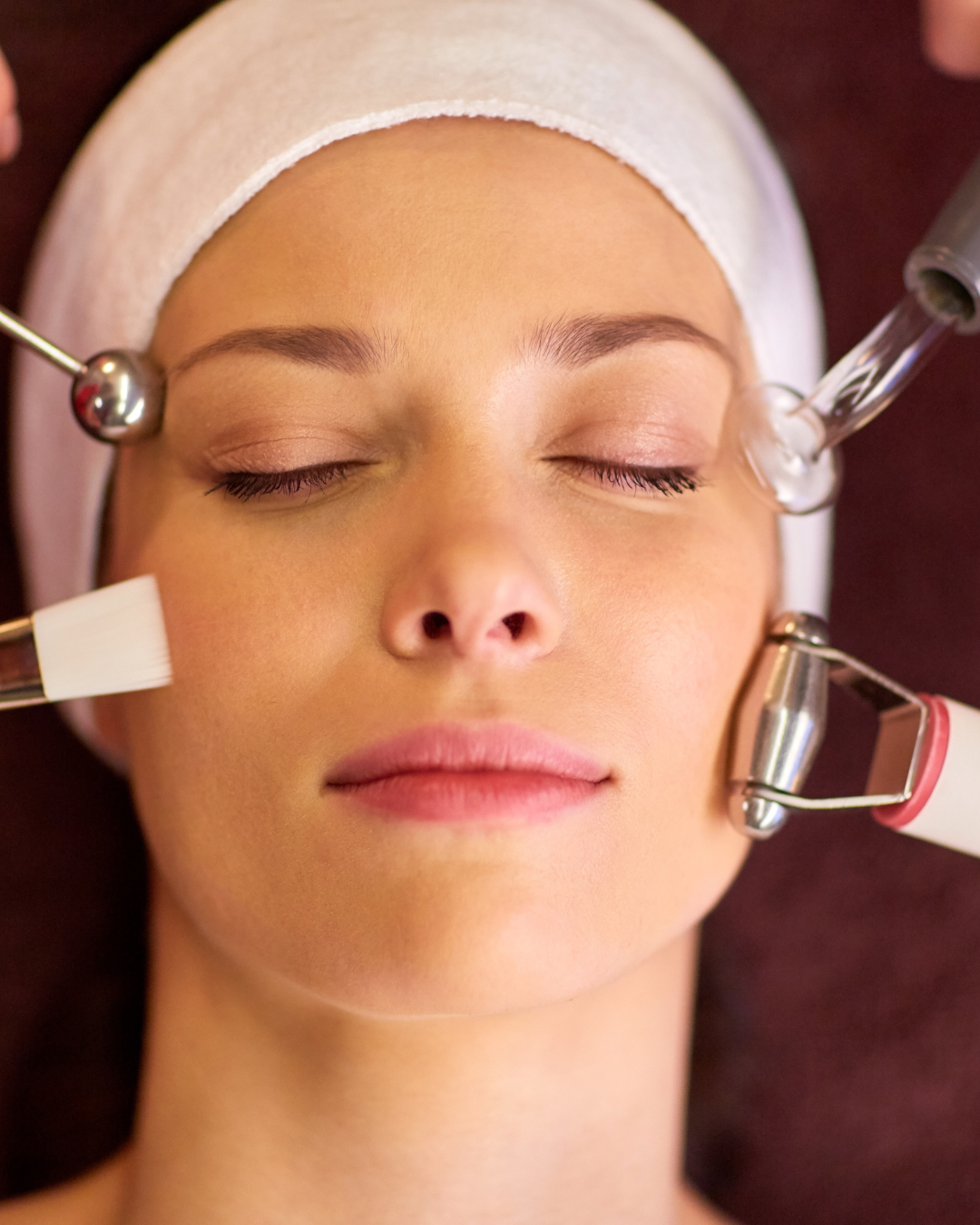 Microcurrent Lifting Facial Treatment — Enhanced Main image
